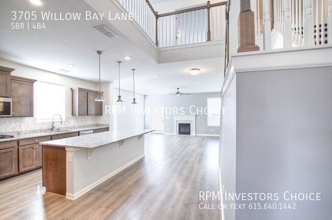 3705 Willow Bay Ln