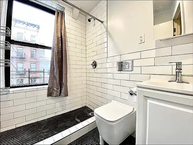 Photo - 406 W 39th St Unit 3F