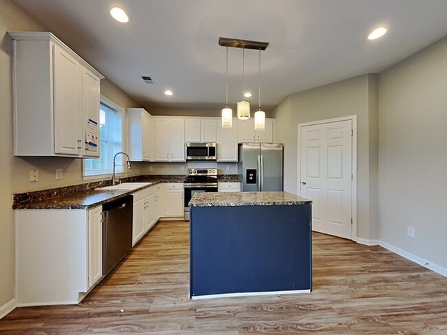 Photo - 5859 Crimson Oak Ct