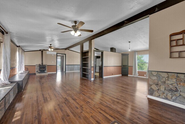Photo - Country home for Lease!