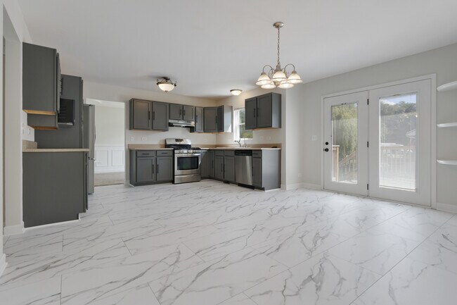 Photo - 399 Fulton St