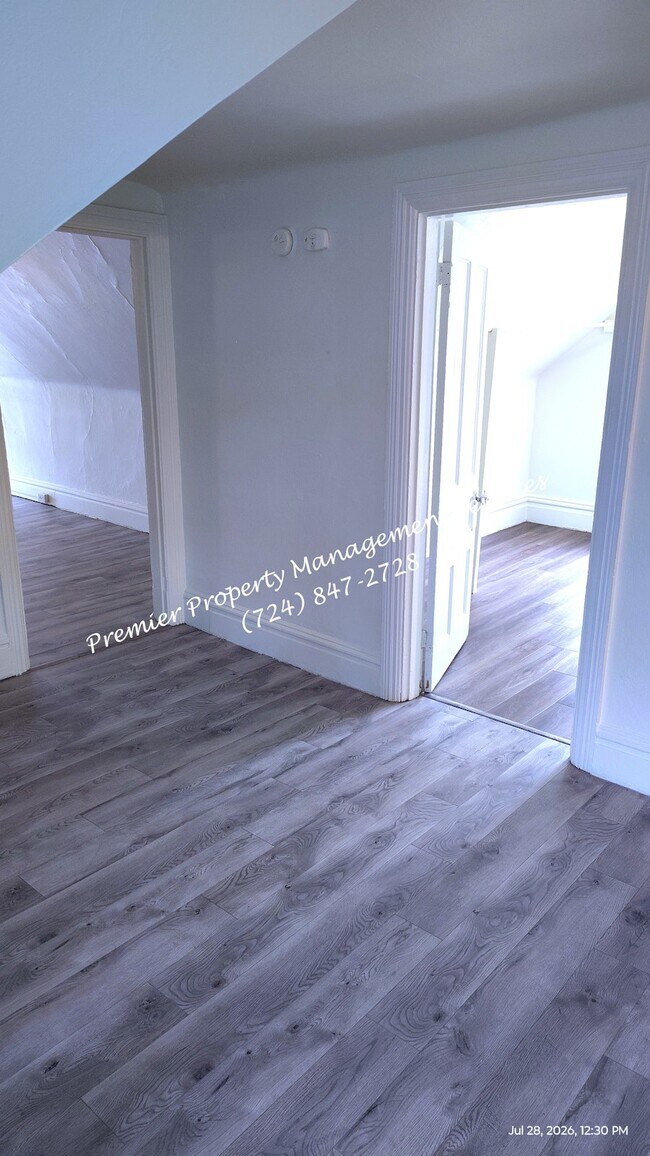 Photo - 1129 Chartiers Ave Unidad 5