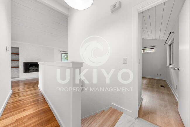 Photo - 8655 Skyline Blvd