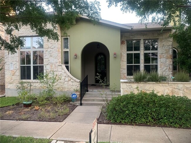 Photo - 2013 Emma Long St House