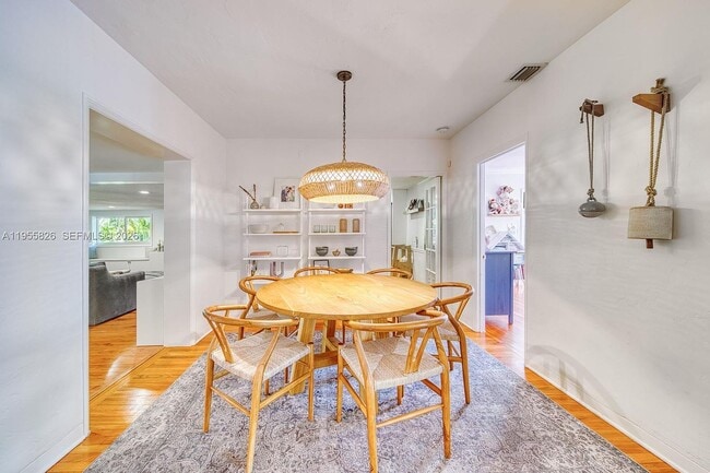 Photo - 3227 Riviera Dr