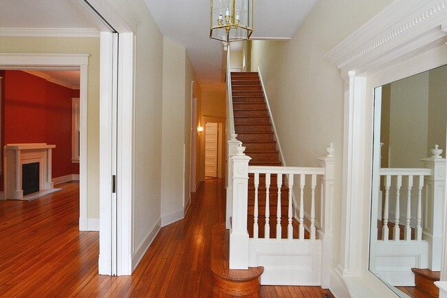 Photo - 2025 Grove Ave