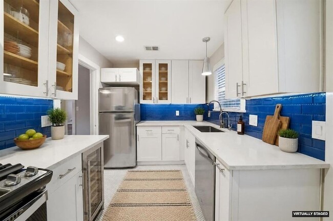 Photo - 9504 N Creek Dr