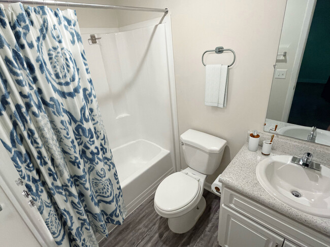 Photo - North Pointe Villas Apartments