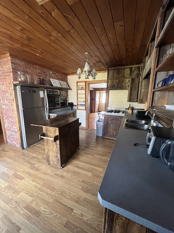 Photo - 11 Maple Ave