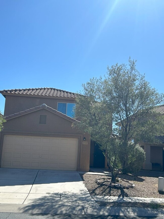 Three bedroom 2.5 bath two story home - Three bedroom 2.5 bath two story home
