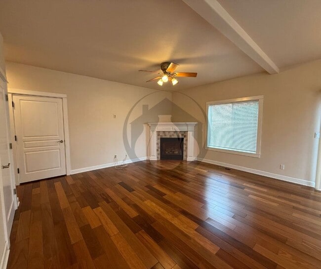 Photo - Great House in West Salem available now