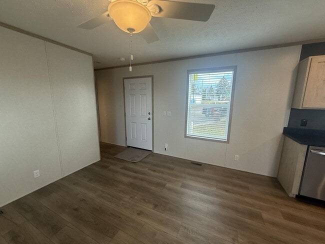 Photo - 300 Forrest Ave