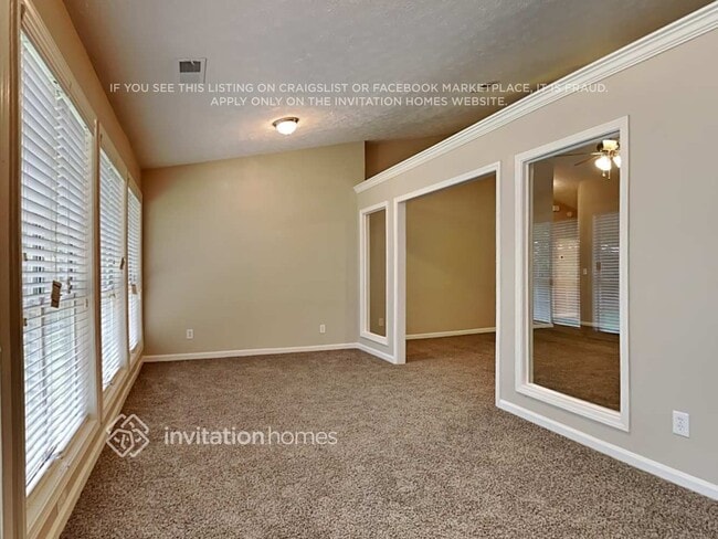 Photo - 590 Lendl Ln