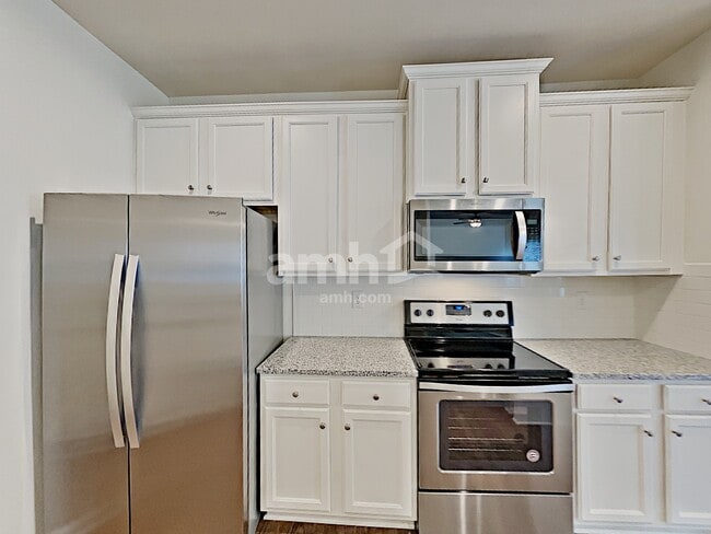 Photo - 516 Woodall Rd