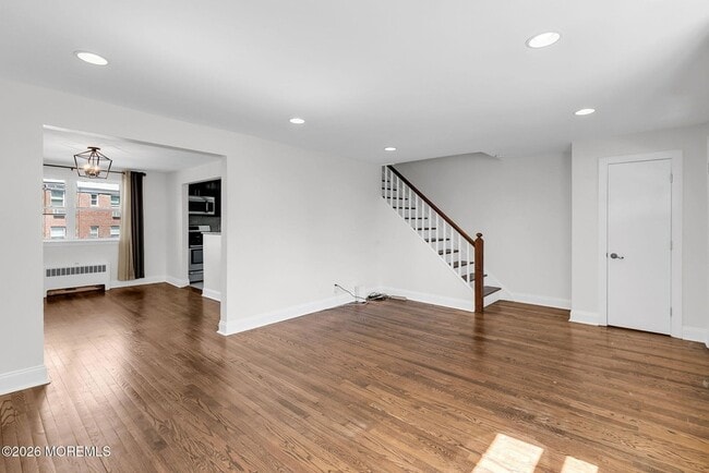 Photo - 119 Manor Dr