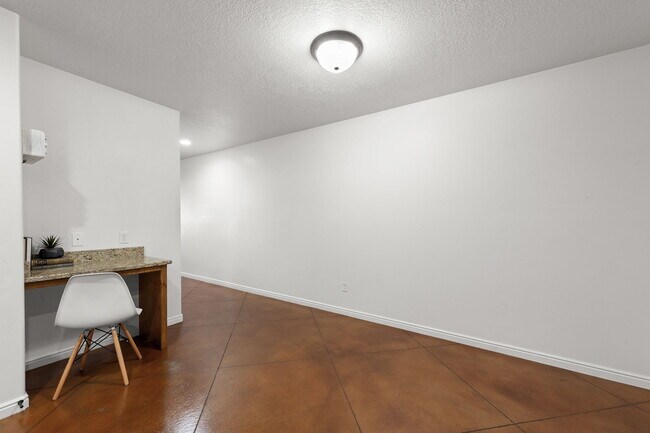 Photo - 2801 E 450 N