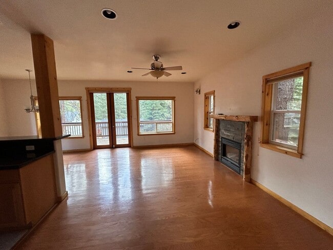 Photo - 1513 Crystal Air Dr