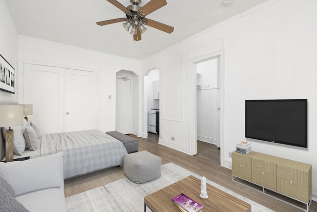 Photo - 1049 West Oakdale Apartments