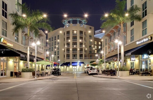 Building Photo - 7280 SW 90th St Unit 703 Rental