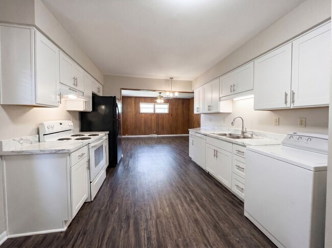 Photo - 1936 Frisco Ave