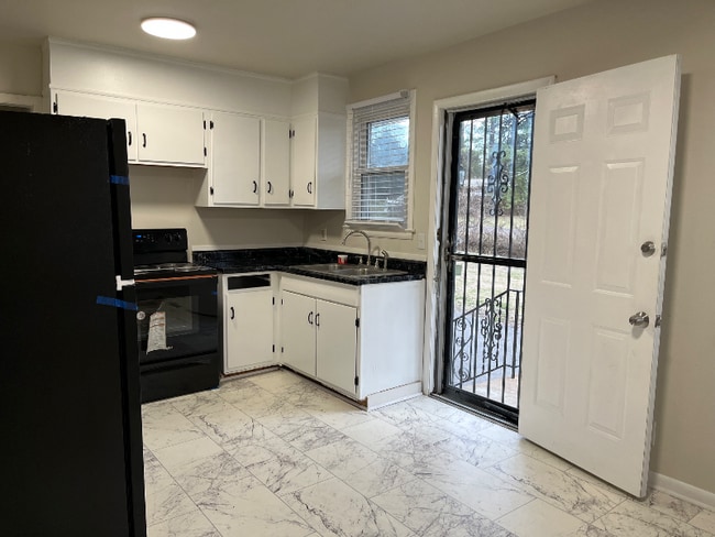 Photo - 105 Rhine Dr Unit A