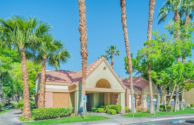 Diamondhead Apartments