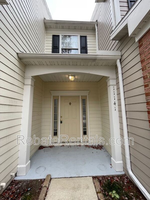 Photo - 11141 Castlemain Cir S