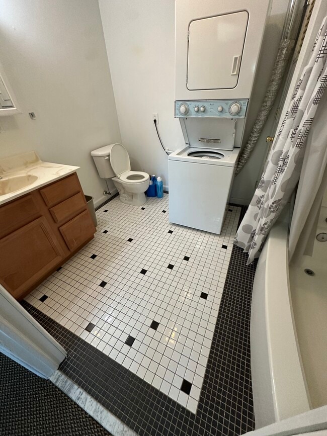 Photo - 405 Park Ave Unit B