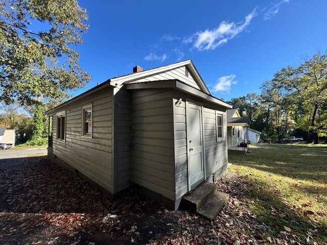 Photo - (PAINTING / CLEANING - to still be complet...