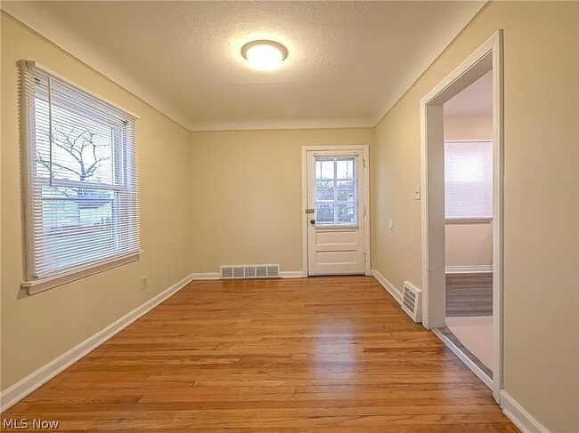 Photo - 21151 Fuller Ave