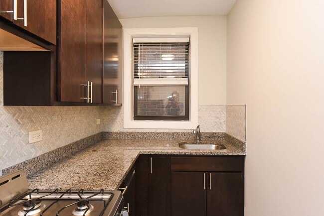 Photo - 546 W Belden Ave Unidad 201C