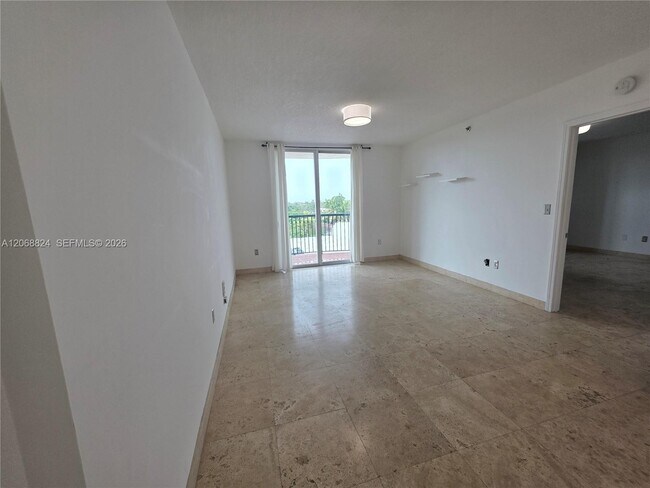 8888 Collins Ave Unit 306