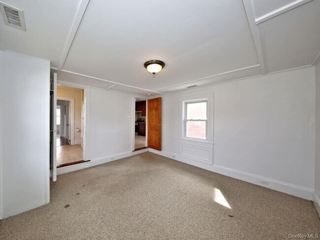 Photo - 84 Nelson Ave Unidad 2nd. Fl.