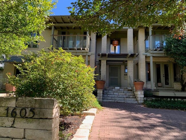 Photo - 1605 Pease Rd Unit 3