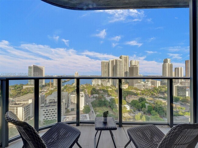 Building Photo - 121 NE 34th St Unit 2106A