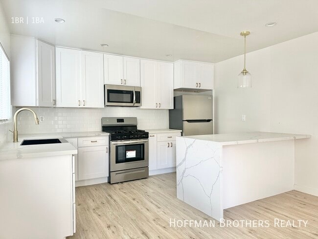 Photo - 626 Arbor Vitae St Unit B