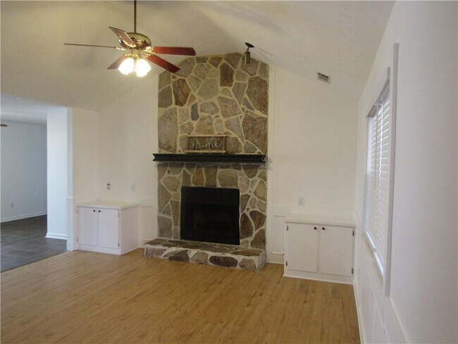 Photo - 1106 Westwood Pl SW