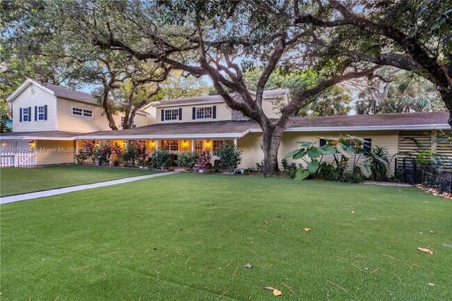 Photo - 2221 SW 28th Way