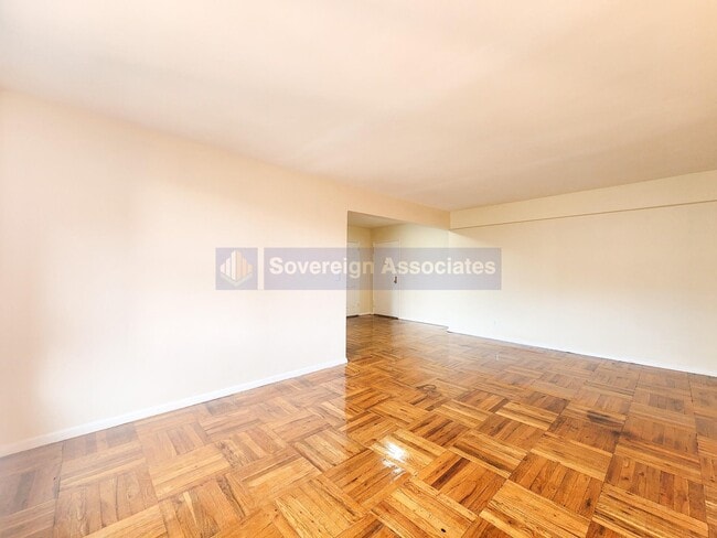 Photo - 525-527 Riverdale Avenue Unit 3J