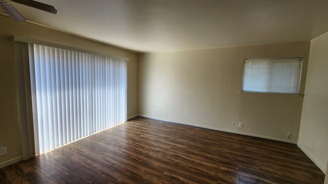 Photo - 541-553 Admiral Callaghan Ln.