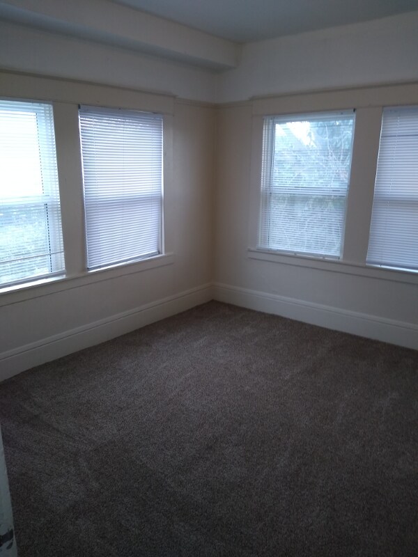 Photo - 522 Flora St