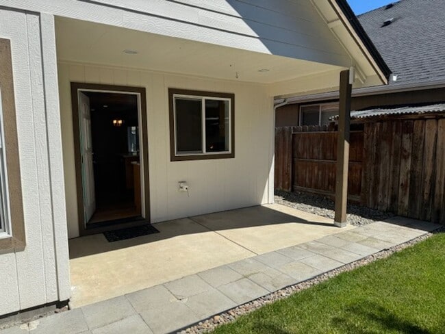 Photo - NEW TO MARKET/ 3 BEDROOM HOUSE ON QUIET DEAD END STREET