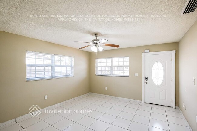 Photo - 10310 SW 4th St