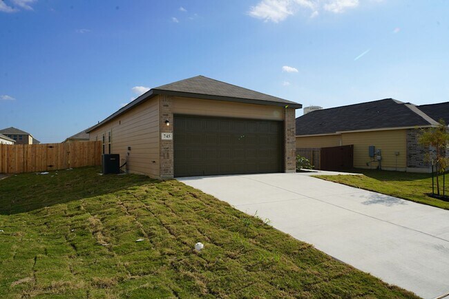 Photo - Beautiful 4-Bedroom Home in New Braunfels, TX! - Realtor Commission: $600
