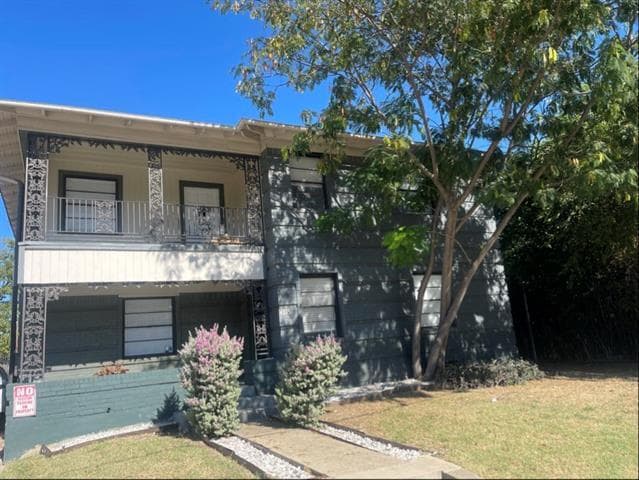 Building Photo - 4815 Live Oak St Unit 6