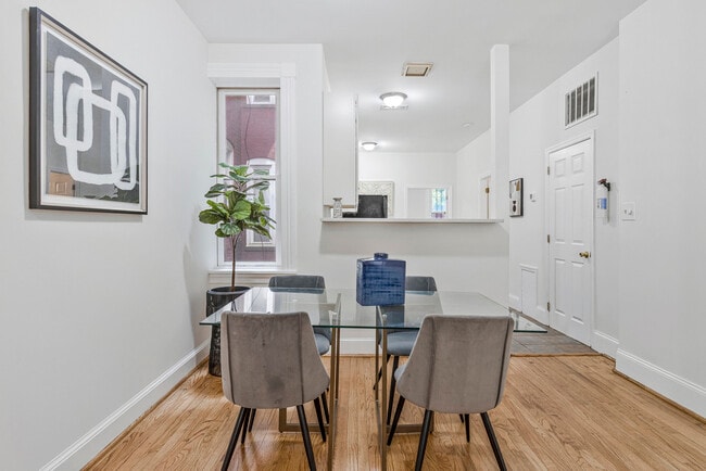 Photo - 1443 East Capital St SE