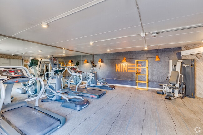 Apartments for rent in Tempe, az with fitness center - Nines at Lakeside