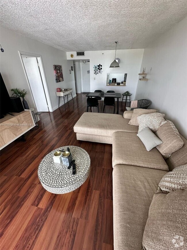 Building Photo - 1470 NE 123rd St Unit A1014 Rental