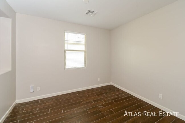 Photo - 23118 N 178th Ln