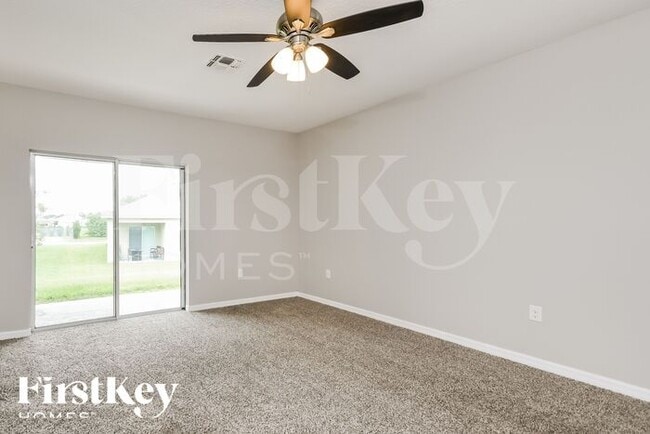 Photo - 621 Squires Grove Dr